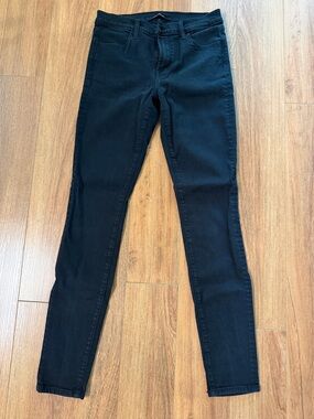 J Brand Black mid rise Super Skinny Jeans - Sleek Slim Fit